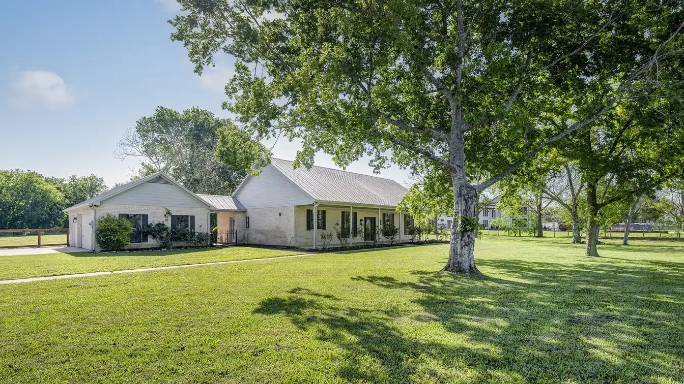 Charming Country Retreat