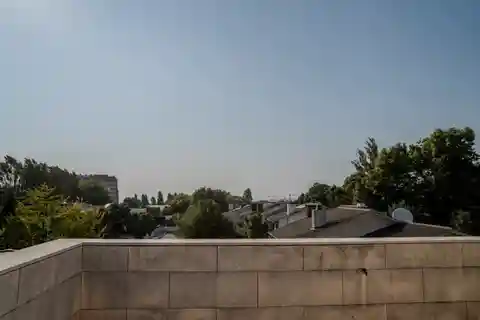 Spacious Six Bedroom Residence