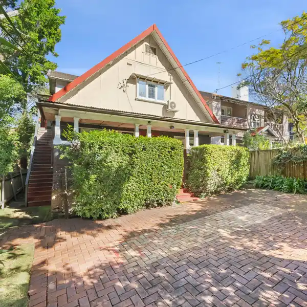 EXCEPTIONAL OPPORTUNITY IN AN EXCLUSIVE HARBOURSIDE ENCLAVE