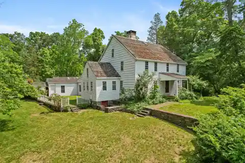 Colonial Charm Meets Country Luxury