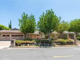 Spectacular Ranch Style Custom Estate in Knollwood
