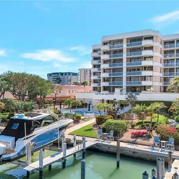 RECENTLY REMODELED CONDO IN THE MOORINGS
