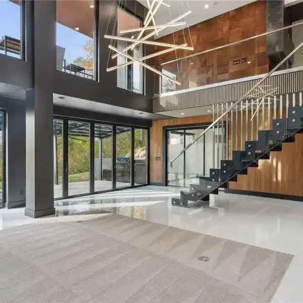 EXQUISITE CONTEMPORARY HOME OVERLOOKING LAKE EMILY