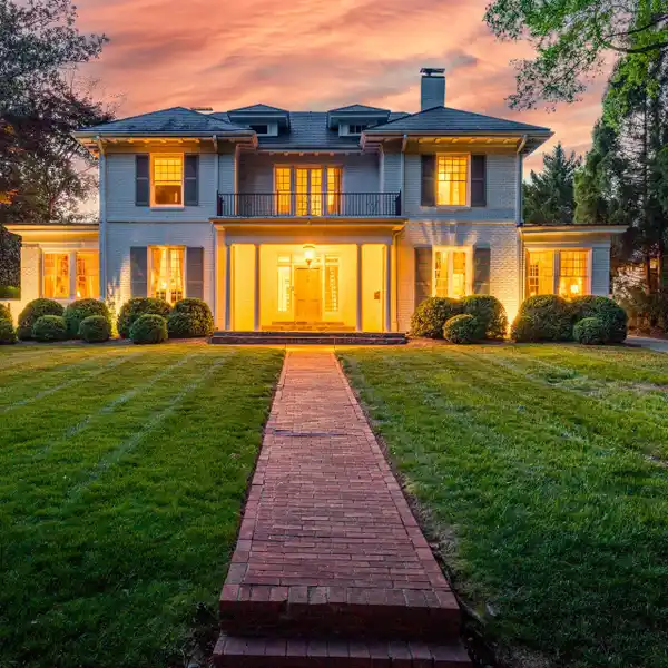 EXCEPTIONAL MYERS PARK ESTATE