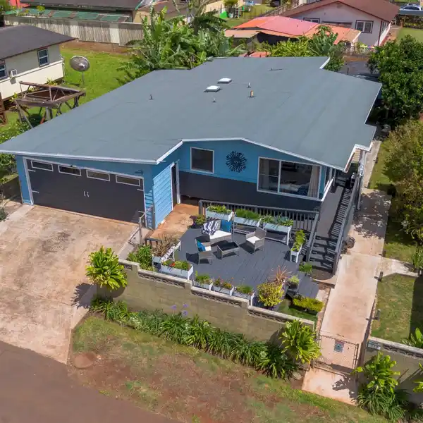 UNIQUE LANAI GEM
