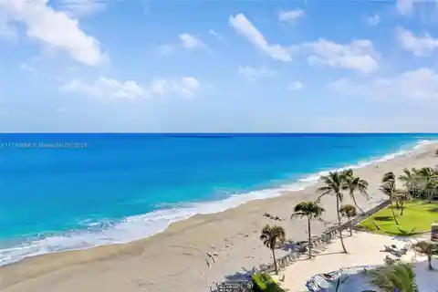 Light and Bright Oceanfront Corner Unit