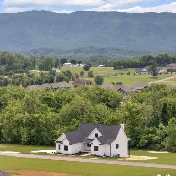 THE EPITOME OF LUXURY MOUNTAIN LIVING