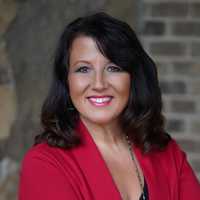 Wendy Eaves