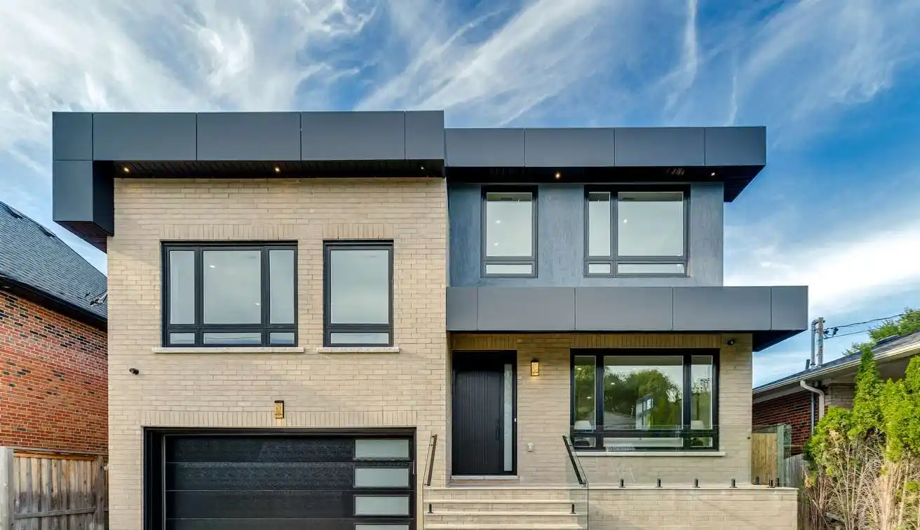 Beautifully Updated Home in Englemount-lawrence
