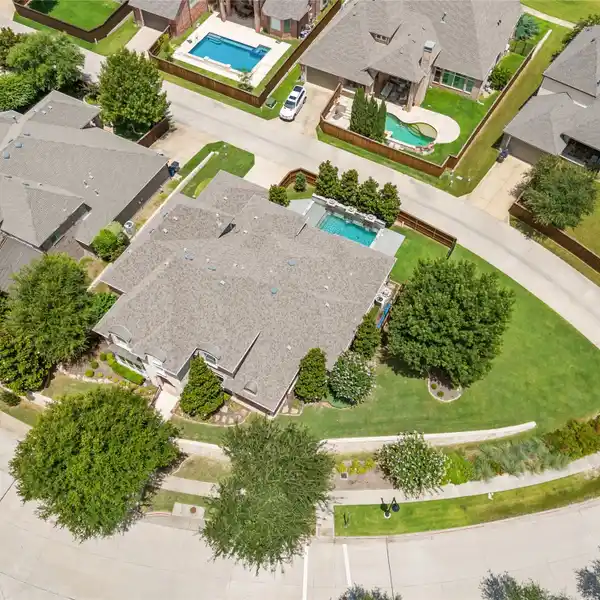 HAMILTON HILLS UPDATED FORMER MODEL HOME