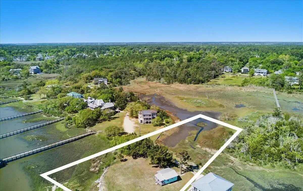 Prime Intracoastal Waterway Frontage