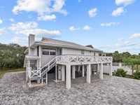 WONDERFUL ELEVATED ISLAND OASIS WITH LUXURY FEATURES THROUGHOUT