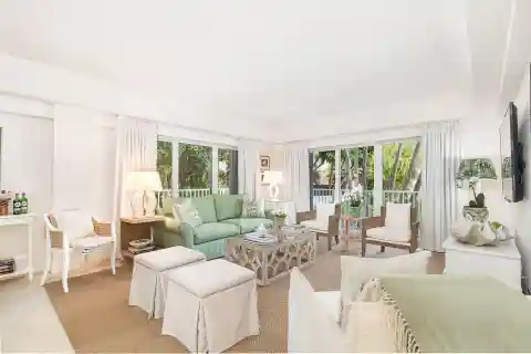 Gorgeous Home in an Oceanfront Boutique Building