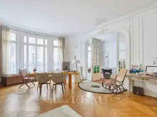 Magnificent Apartment in an Exceptional Building