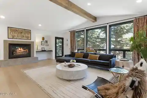 Lovely Family Home in Coveted Singletree Community