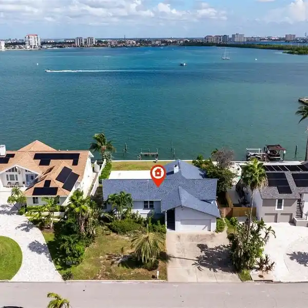 EXCEPTIONAL WATERFRONT LAND OFFERING ENDLESS ARCHITECTURAL POTENTIAL
