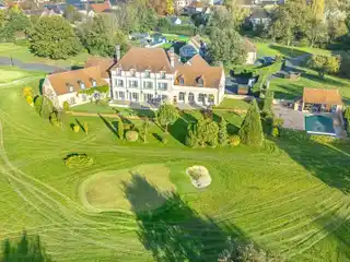 Prestigious Property in a Bucolic Setting