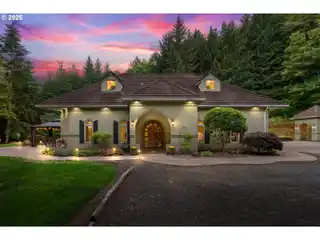 Private Tuscan-Inspired Retreat