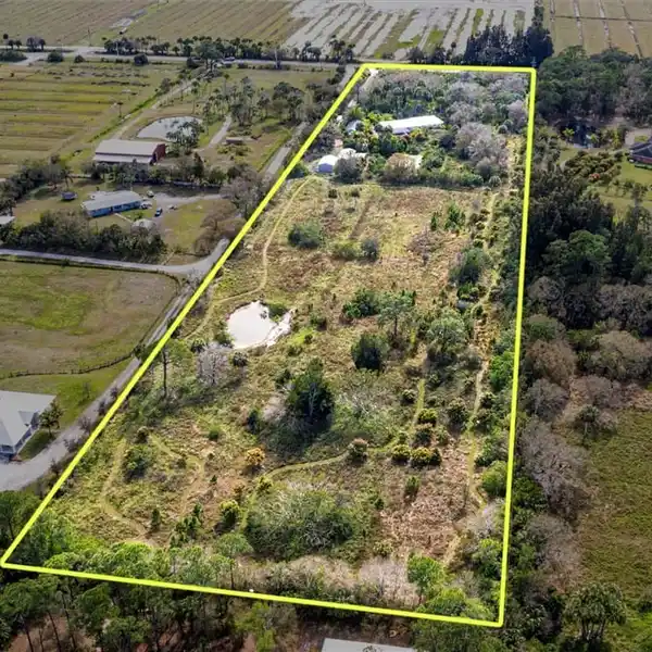 FROG VALLEY TROPICAL FRUIT FARM