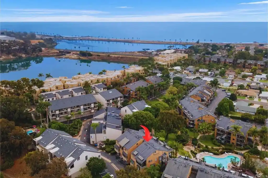 Beach Condo in the Gated Windsong Cove Coastal Community