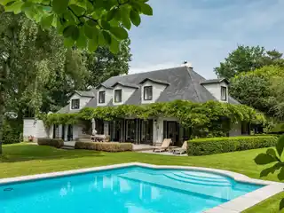 Elegant Villa in an Exceptional Setting