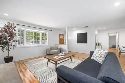 Charming Home in Sought-After West Hills
