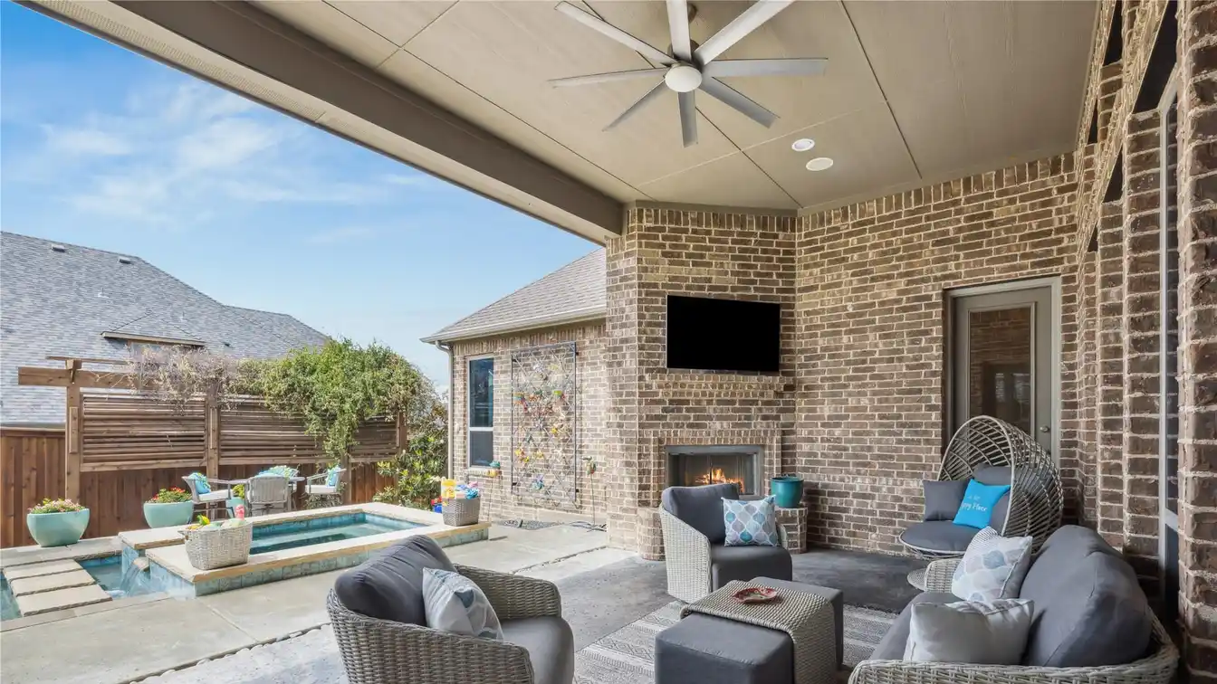 Open-concept Custom Home in Highland Oaks
