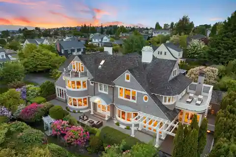 Beautifully Restored and Updated Legacy Home