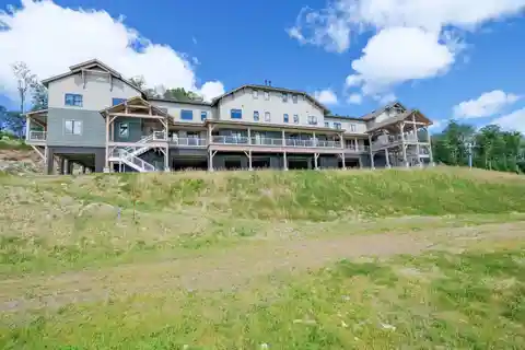 Beautifully Furnished Open Concept Home