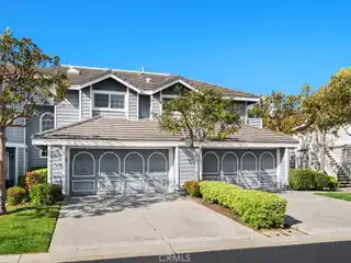 Upper Floor End Unit Condo in Beacon Hill