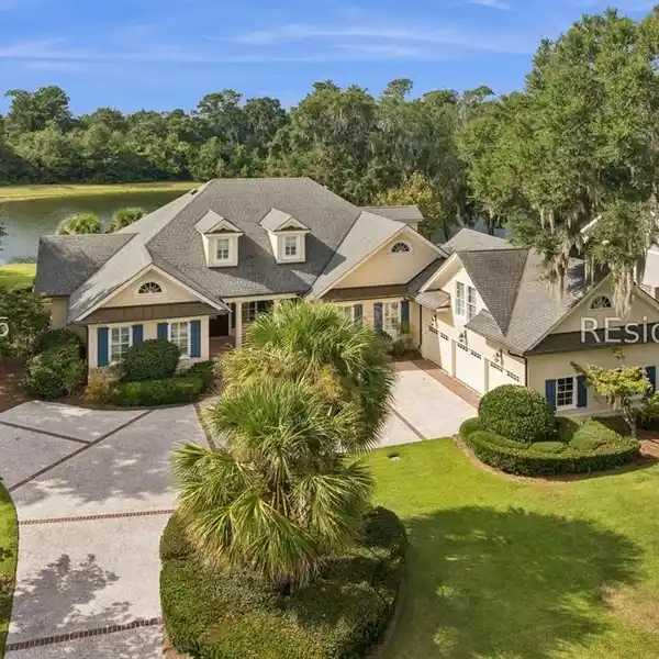 REFINED SOUTHERN LIVING ALONG OSPREY LAKE