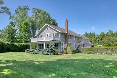 Experience Everything the Hamptons Has to Offer in This Gorgeous Home