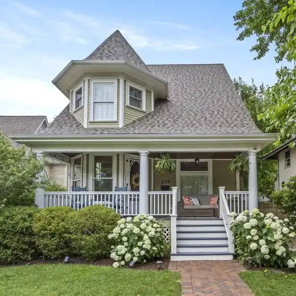 HISTORIC CHARM MEETS MODERN LUXURY
