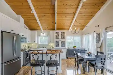 Well-Crafted Home in Gated Allan Lane