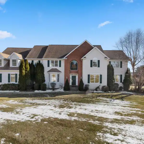 EXCEPTIONAL RESIDENCE IN PICTURESQUE CENTENNIAL RIDGE