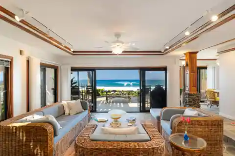 Unbeatable View at Pipeline