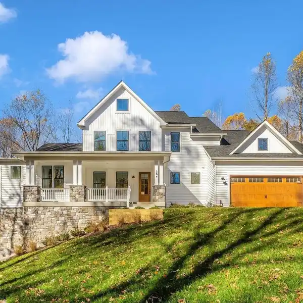 MODERN FARMHOUSE LUXURY