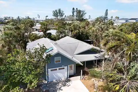 Charming Turnkey Furnished Getaway