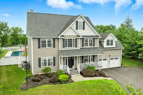 Move-In Ready Home in the Desirable Stone Ridge Complex