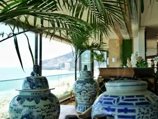 Noble and Elegant Apartment on a High Floor