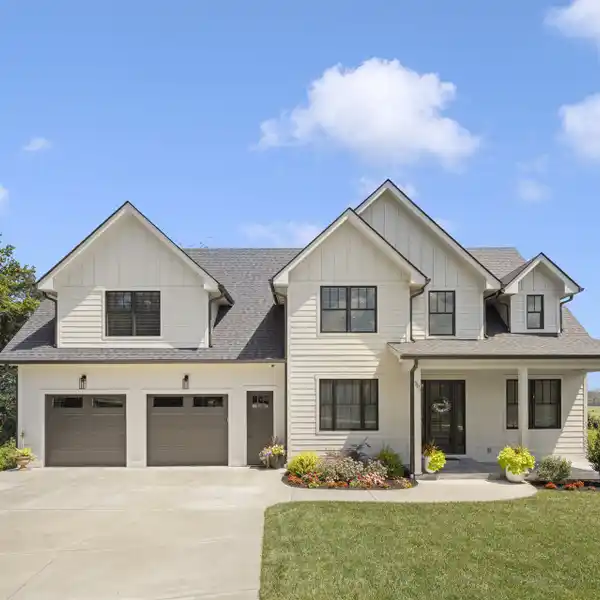 ELEGANT MOUNTAIN HOME WITH SPECTACULAR VIEWS