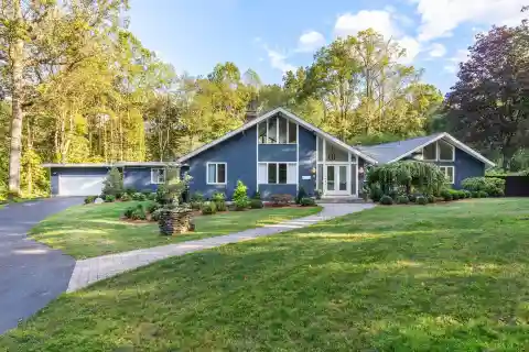 Contemporary Ranch with Heated Pool and Spa