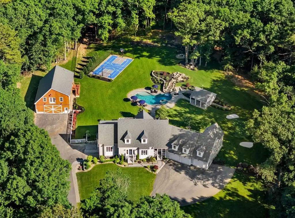 Extraordinary Property in a Prime Location