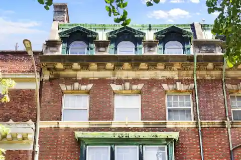 Develop Your Own Mansion on a Beautiful Townhouse Block