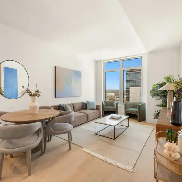 MODERN HOME WITH ROBUST AMENITIES