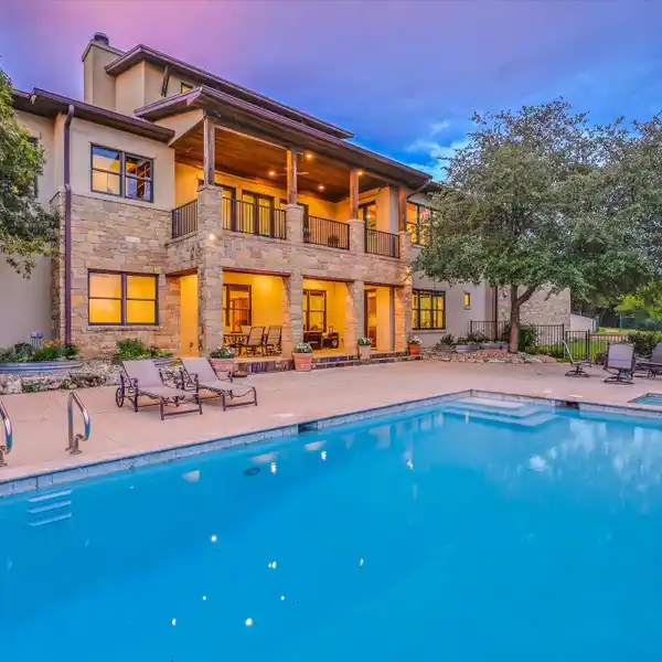 SPACIOUS UPDATED HOME ON A QUIET CUL-DE-SAC