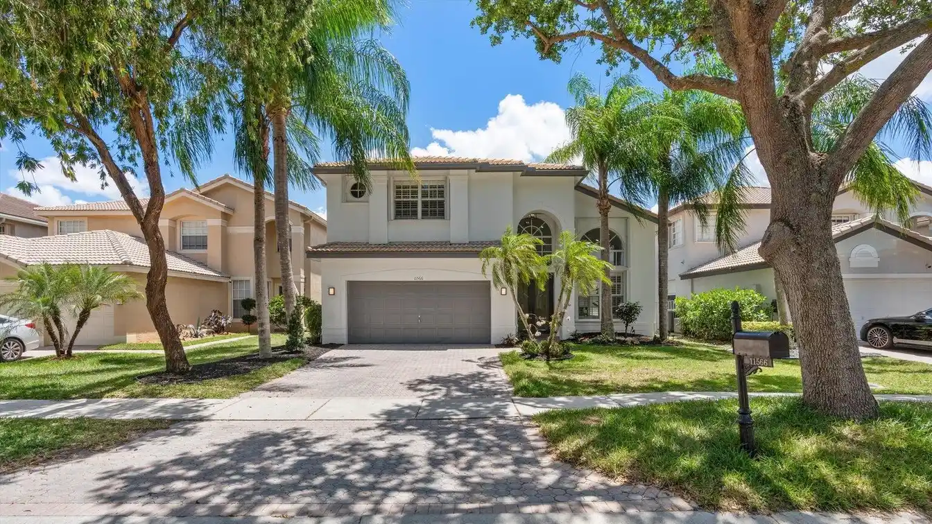 Fully Renovated Home in Saturnia Boca Raton