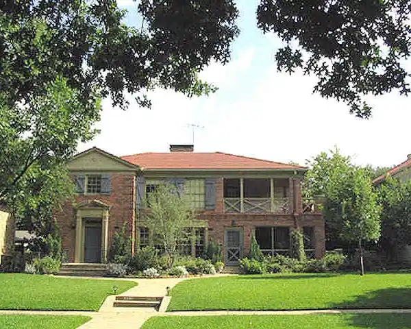 CHARMING PROPERTY IN HIGHLAND PARK