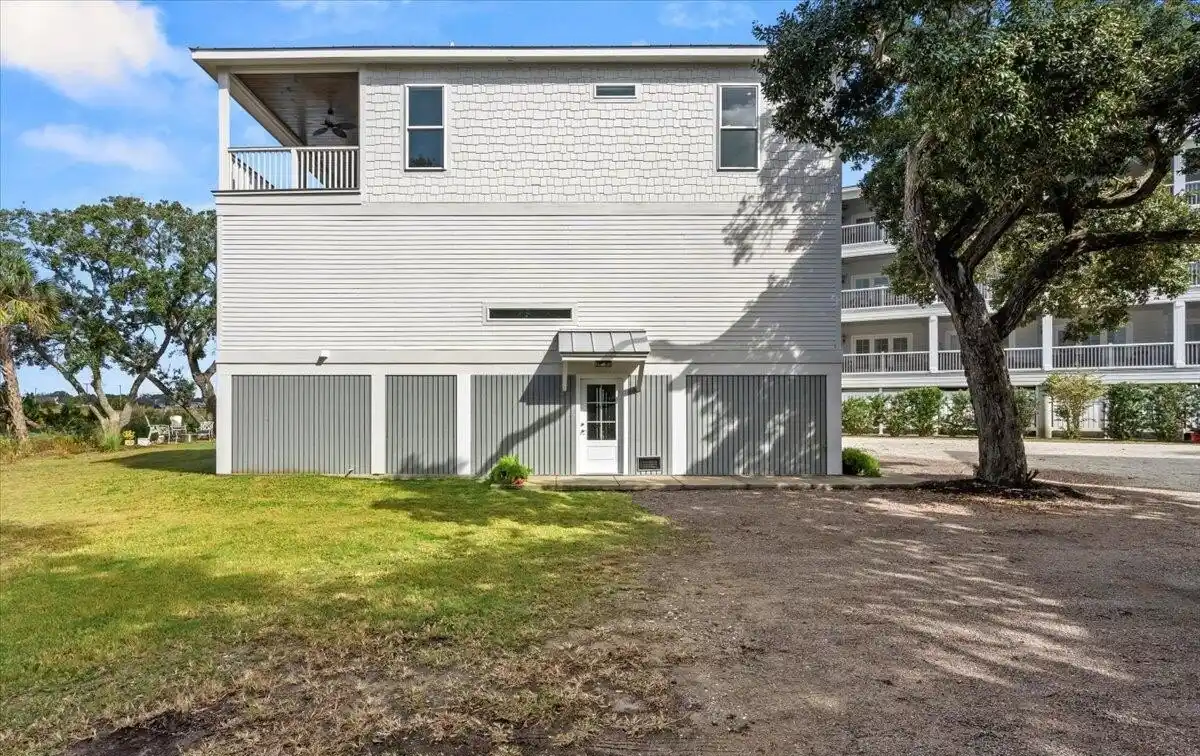 Incredible New Construction Home in Captain Quarters