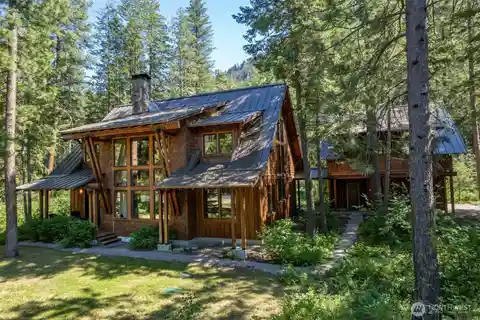 Luxury Mountain Retreat in Wilson Ranch